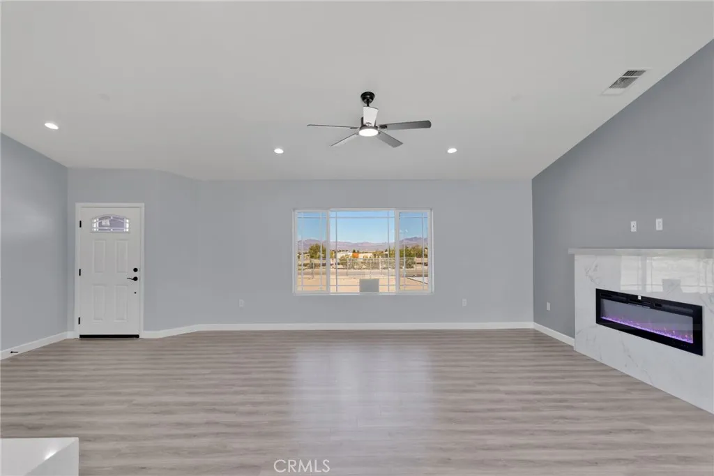 36165 Sutter, Lucerne Valley, California 92356 home-pic-6