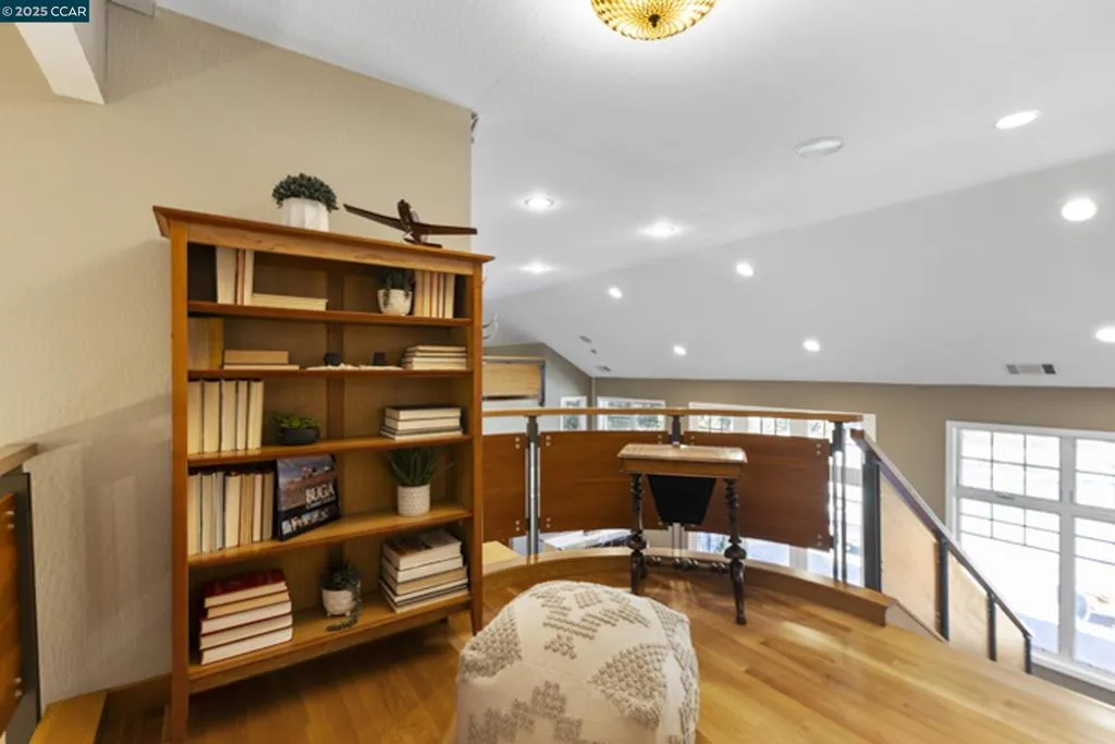 350 Pine Creek Rd, Walnut Creek, California 94598 home-pic-21