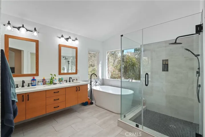 28066 Liana Lane, Valencia, California 91354
