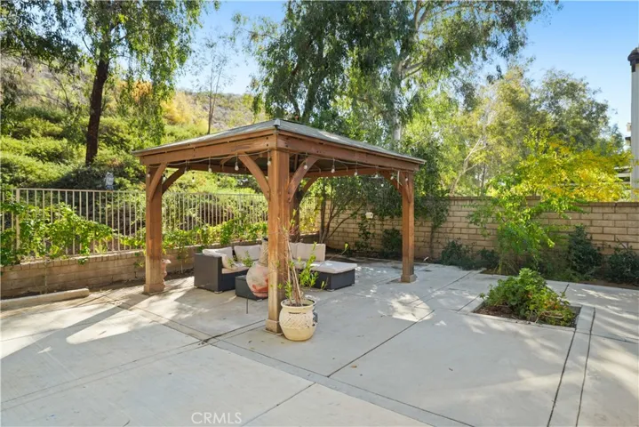 28066 Liana Lane, Valencia, California 91354