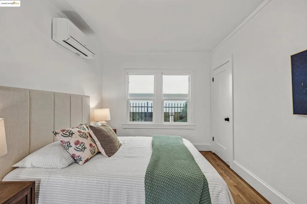 1515 Derby St, Berkeley, California 94703 home-pic-47