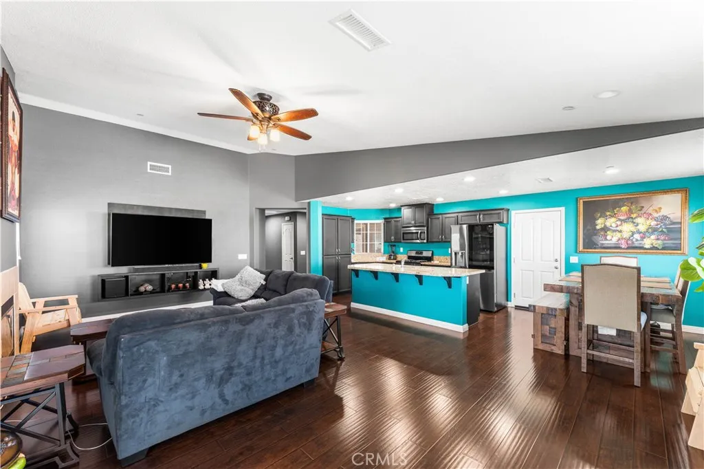 37068 Waltham Place, Palmdale, California 93550 home-pic-10