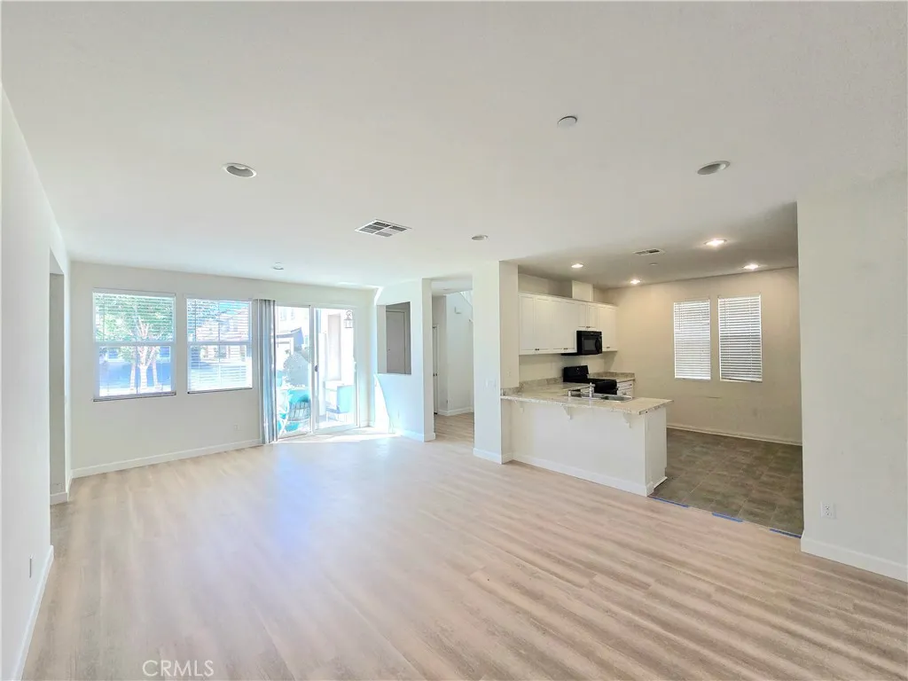 5934 Ginger, Eastvale, California 92880 home-pic-11