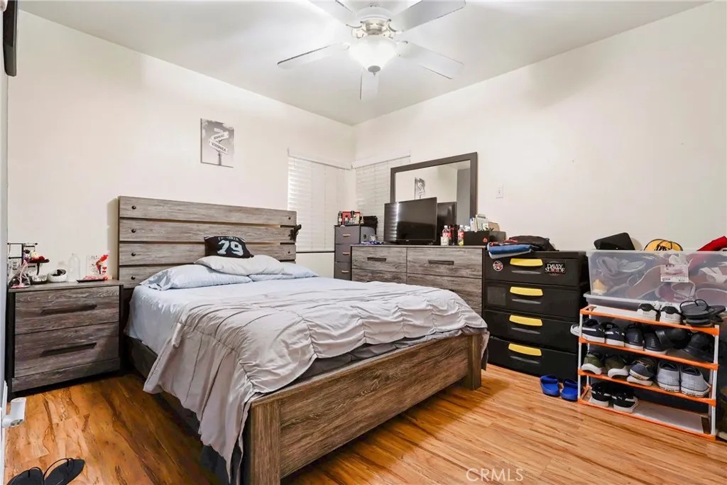 4803 W Ave L8, Lancaster, California 93536 home-pic-6