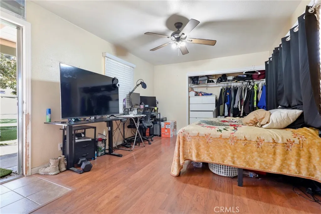 4803 W Ave L8, Lancaster, California 93536 home-pic-14
