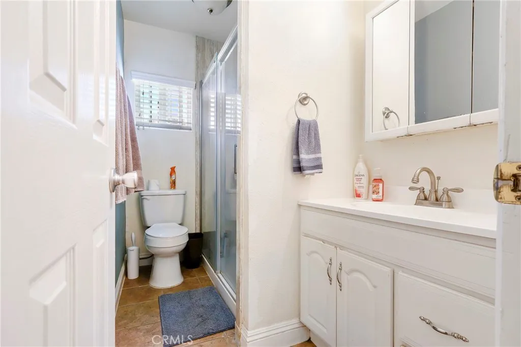 4803 W Ave L8, Lancaster, California 93536 home-pic-8