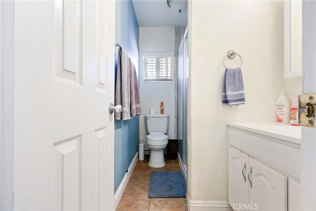 4803 W Ave L8, Lancaster, California 93536 home-pic-9