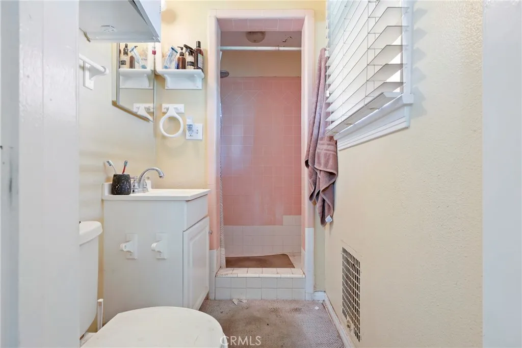 4803 W Ave L8, Lancaster, California 93536 home-pic-16