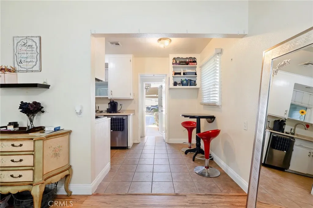 4803 W Ave L8, Lancaster, California 93536 home-pic-10