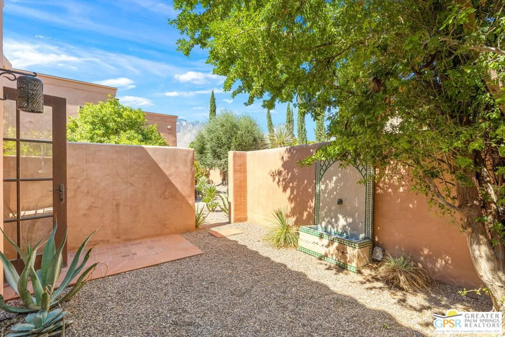 1650 Avenida Sevilla, Palm Springs, California 92264 home-pic-39