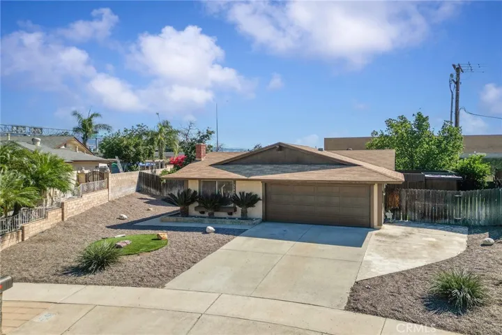 27875 Rainbow Lane, Highland, California 92346