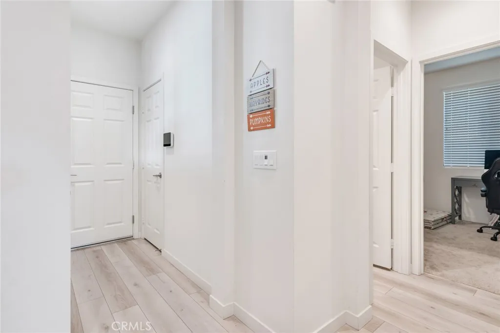 4247 Bravado Court, Riverside, California 92505 home-pic-11