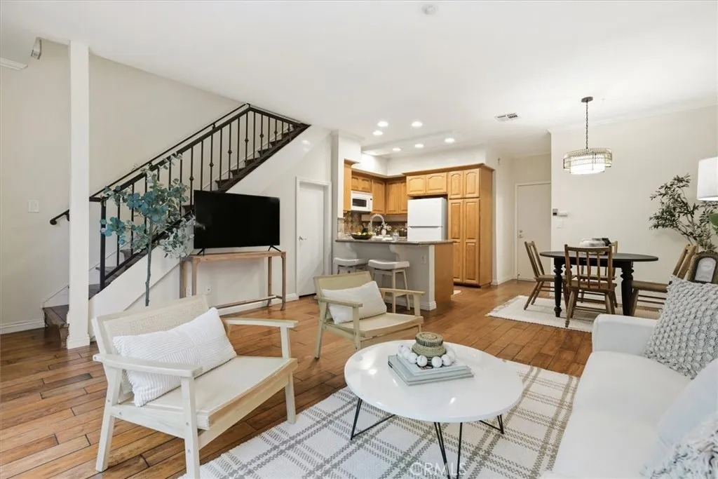 2406 Aviation C, Redondo Beach, California 90278 home-pic-12