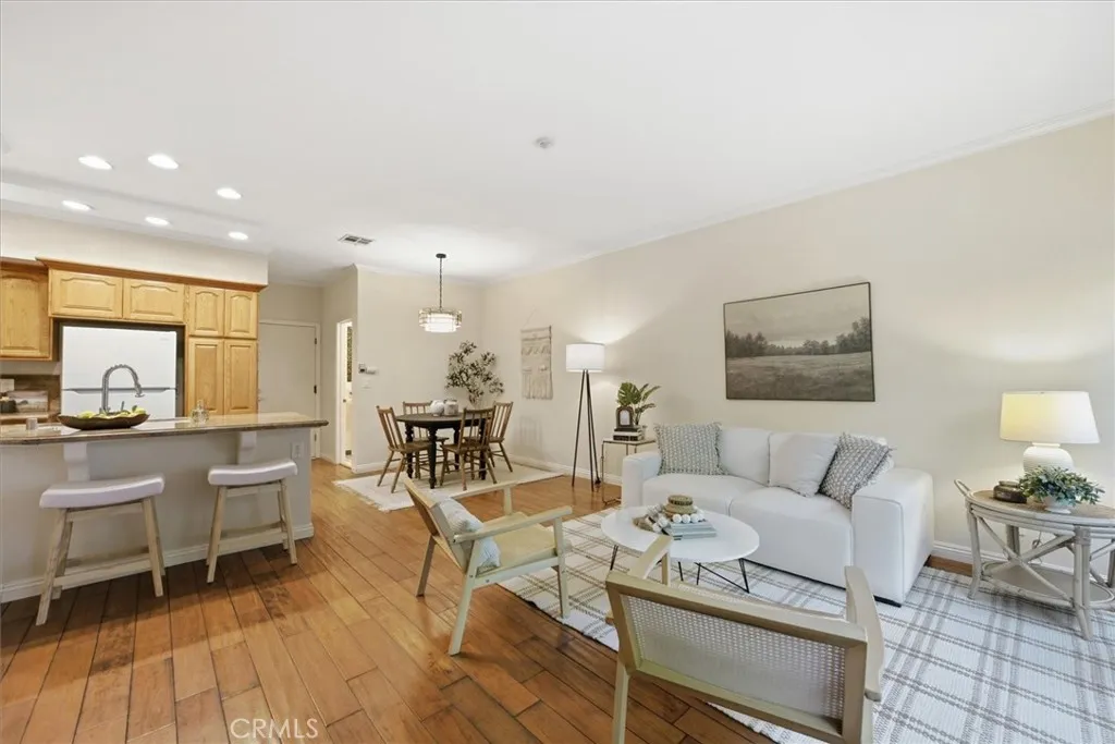2406 Aviation C, Redondo Beach, California 90278 home-pic-2