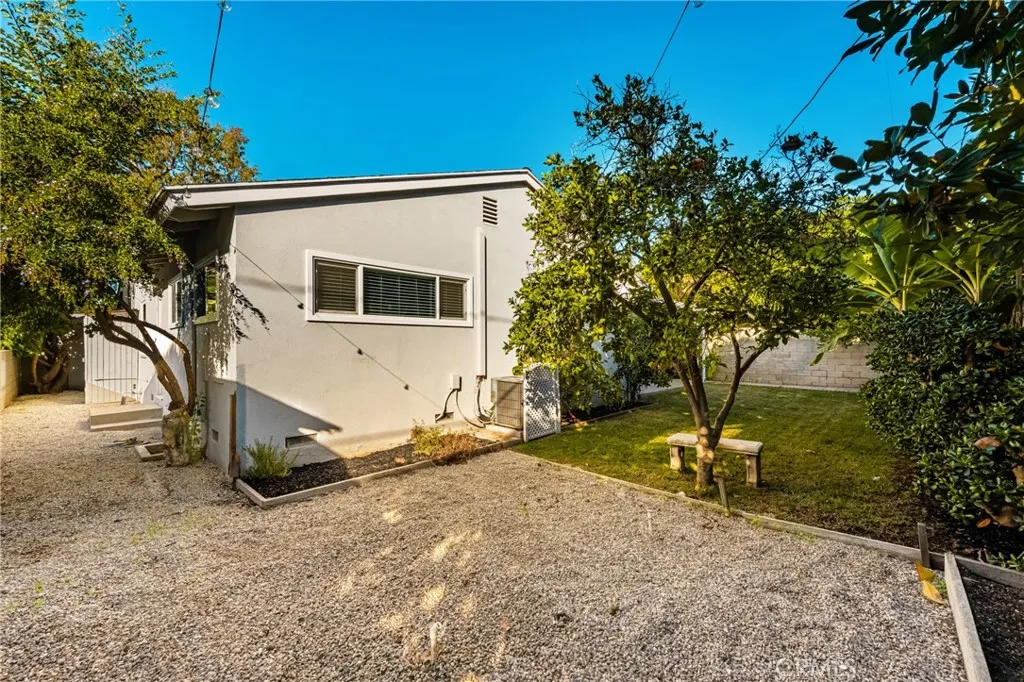 906 E Buffalo, Santa Ana, California 92706 home-pic-26