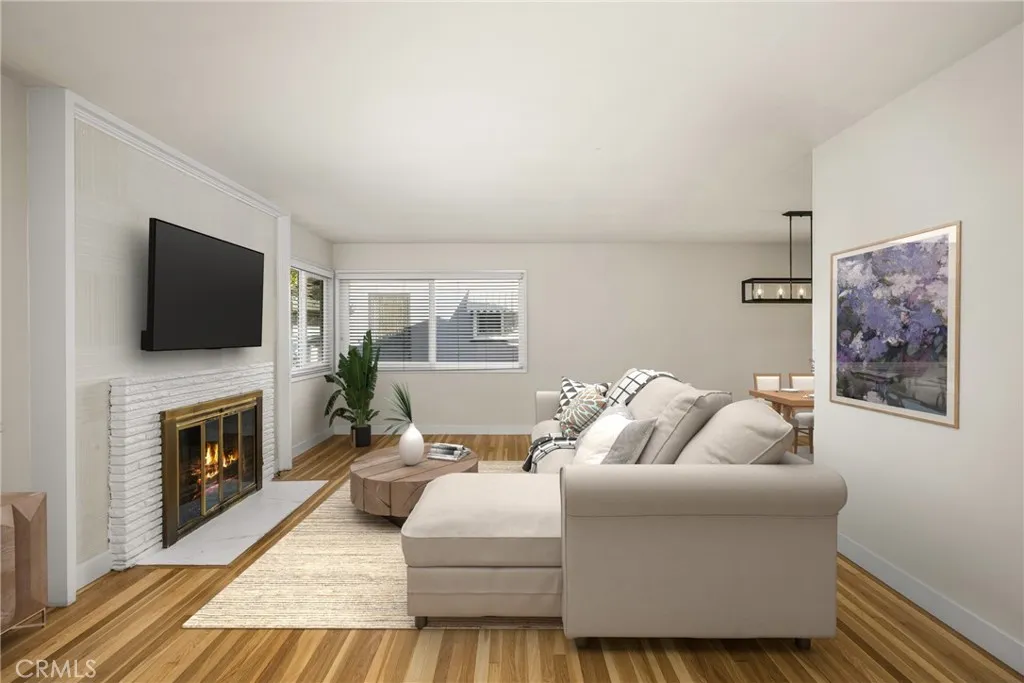 906 E Buffalo, Santa Ana, California 92706 home-pic-5