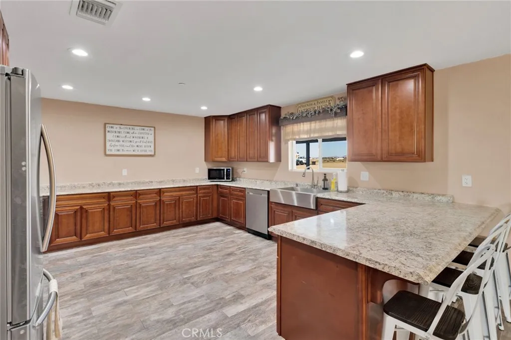 32461 Prairie, Barstow, California 92311 home-pic-10