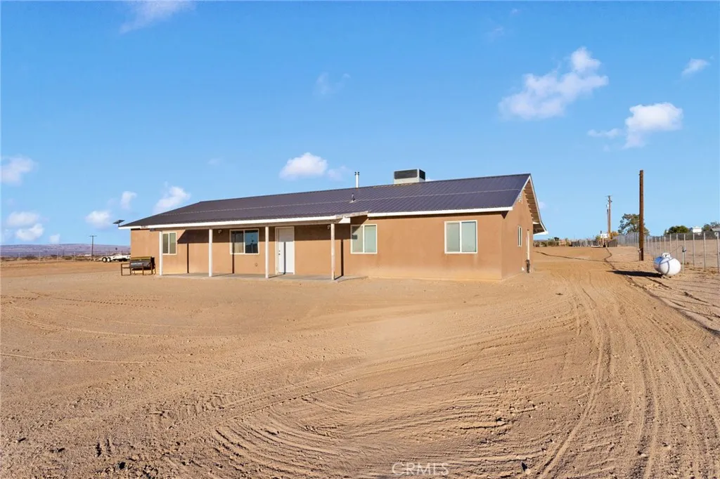 32461 Prairie, Barstow, California 92311 home-pic-1