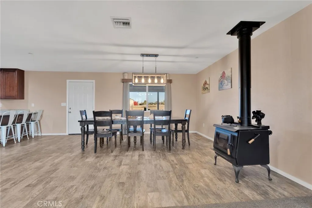 32461 Prairie, Barstow, California 92311 home-pic-7