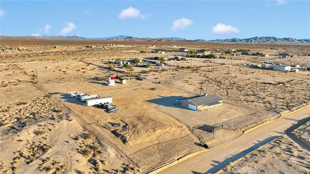 32461 Prairie, Barstow, California 92311 home-pic-37