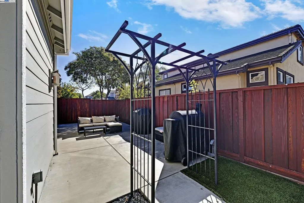 6257 Honeysuckle Dr, Newark, California 94560 home-pic-25