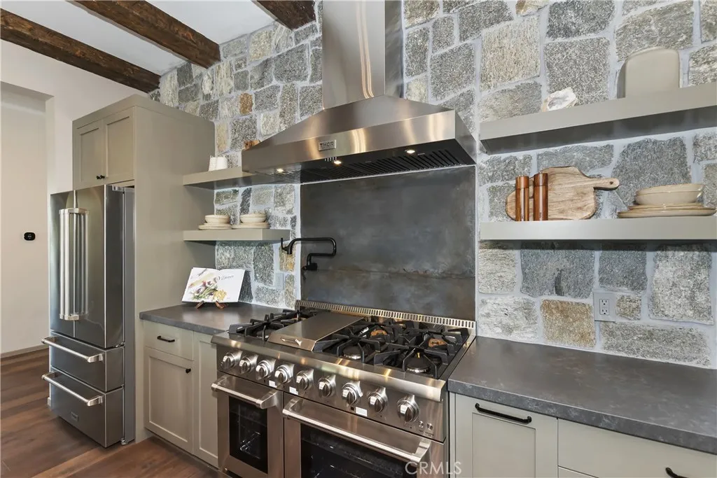 176 Mill Pond, Lake Arrowhead, California 92352 home-pic-20