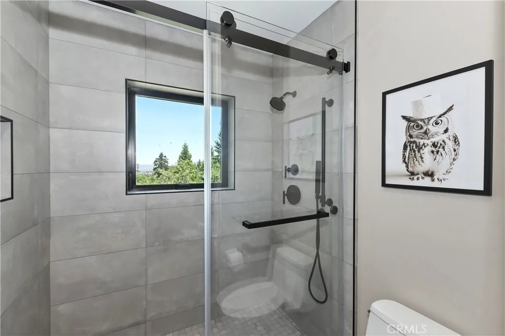 176 Mill Pond, Lake Arrowhead, California 92352 home-pic-38