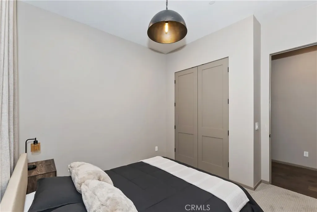 176 Mill Pond, Lake Arrowhead, California 92352 home-pic-36