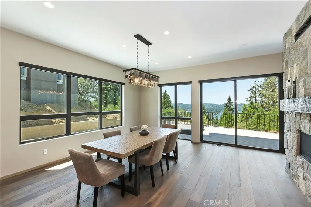 176 Mill Pond, Lake Arrowhead, California 92352 home-pic-14