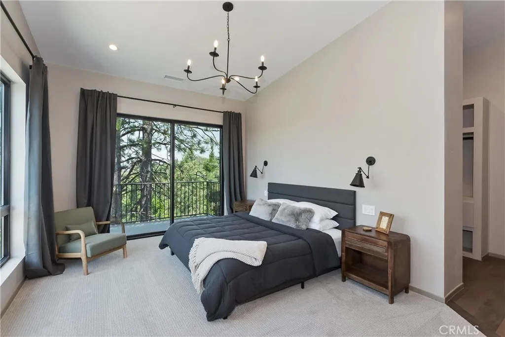 176 Mill Pond, Lake Arrowhead, California 92352 home-pic-25