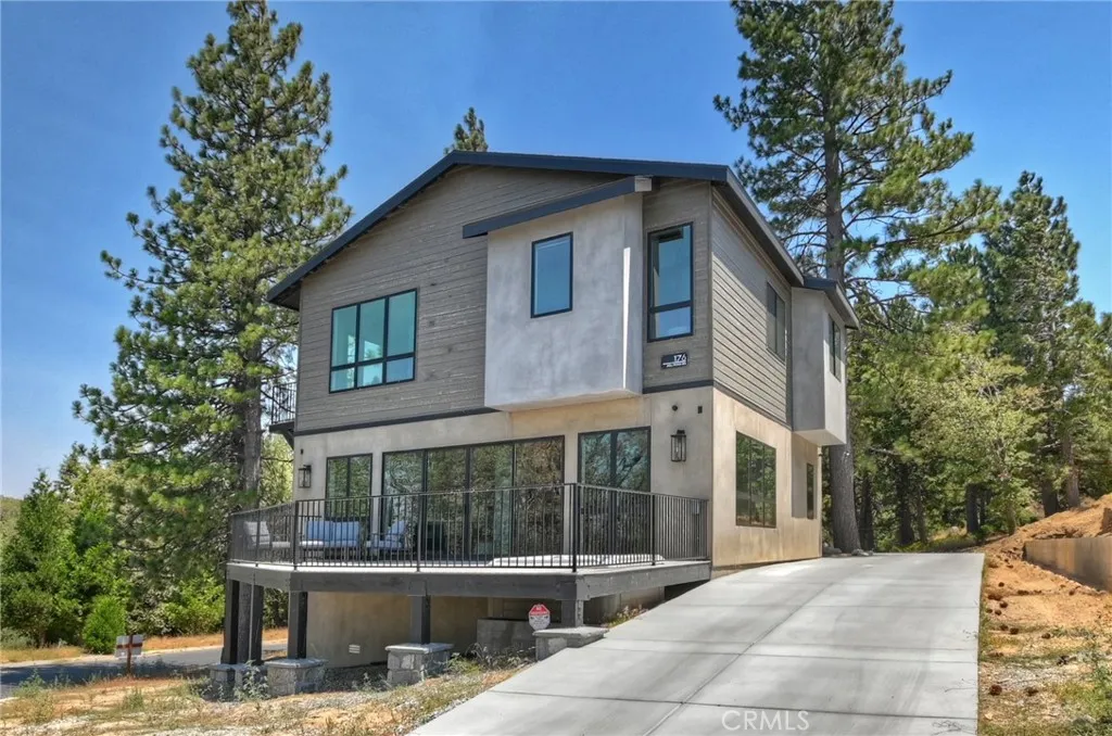 176 Mill Pond, Lake Arrowhead, California 92352 home-pic-53