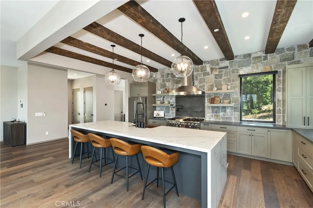 176 Mill Pond, Lake Arrowhead, California 92352 home-pic-17
