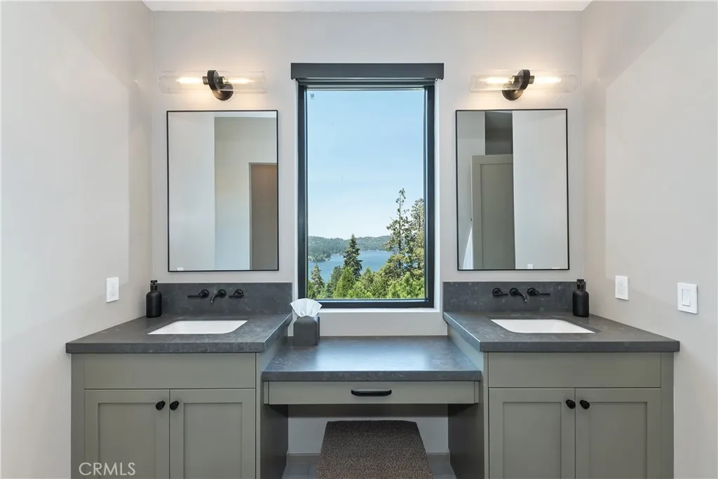 176 Mill Pond, Lake Arrowhead, California 92352 home-pic-31
