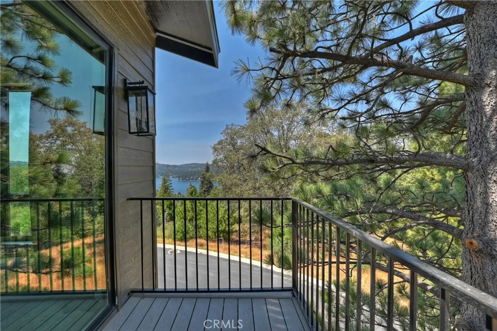 176 Mill Pond, Lake Arrowhead, California 92352 home-pic-26