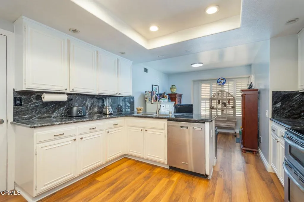 34121 Village 34, Camarillo, California 93012 home-pic-11