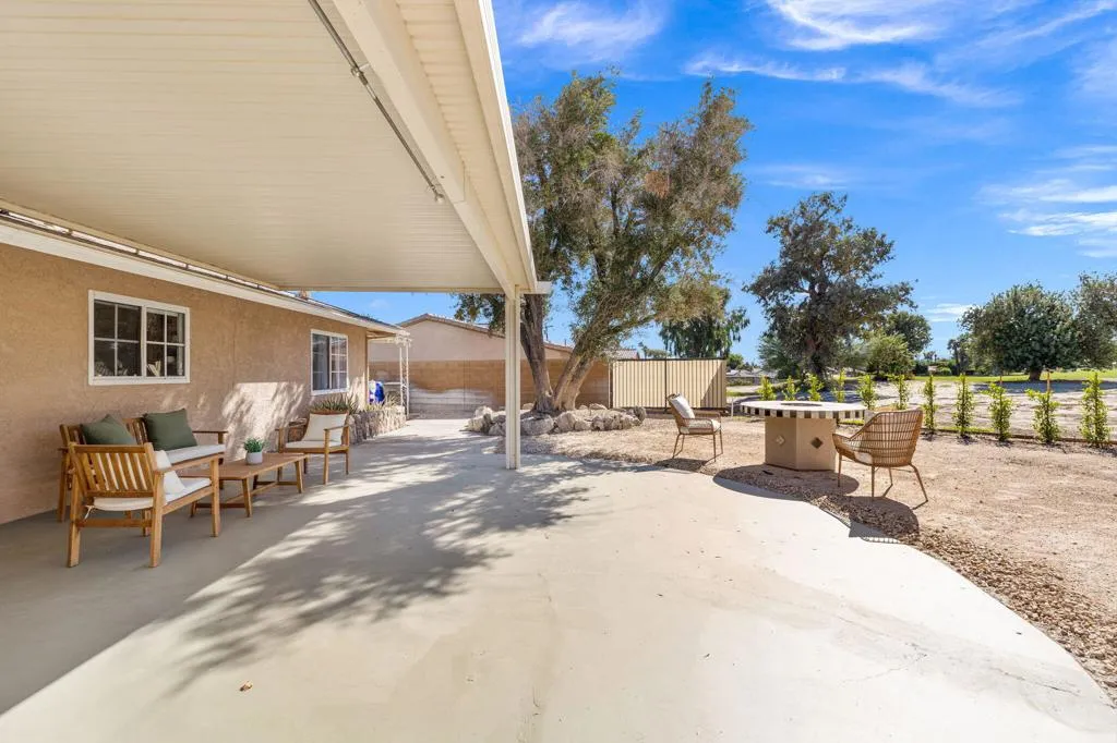42245 Kansas Street, Palm Desert, California 92211 home-pic-38