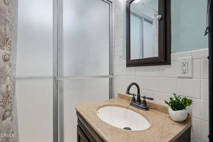10 - Primary Bathroom