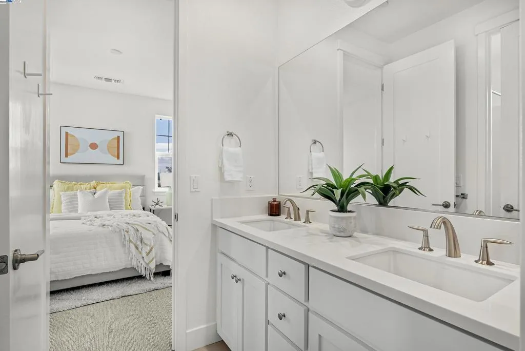 37721 Bay Crest Rd, Newark, California 94560 home-pic-33