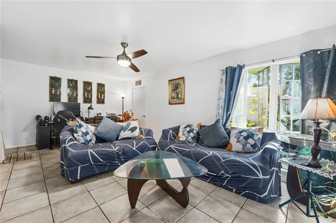 1800 W Gramercy 33, Anaheim, California 92801 home-pic-4