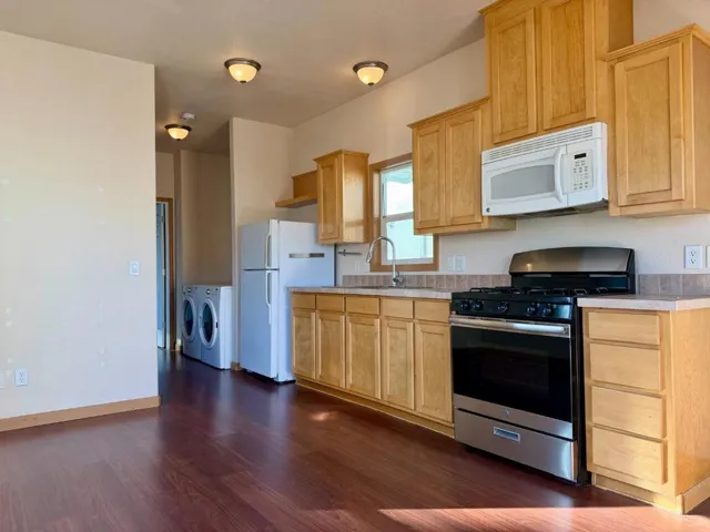 1730 Commercial Way, Santa Cruz, California 95065
