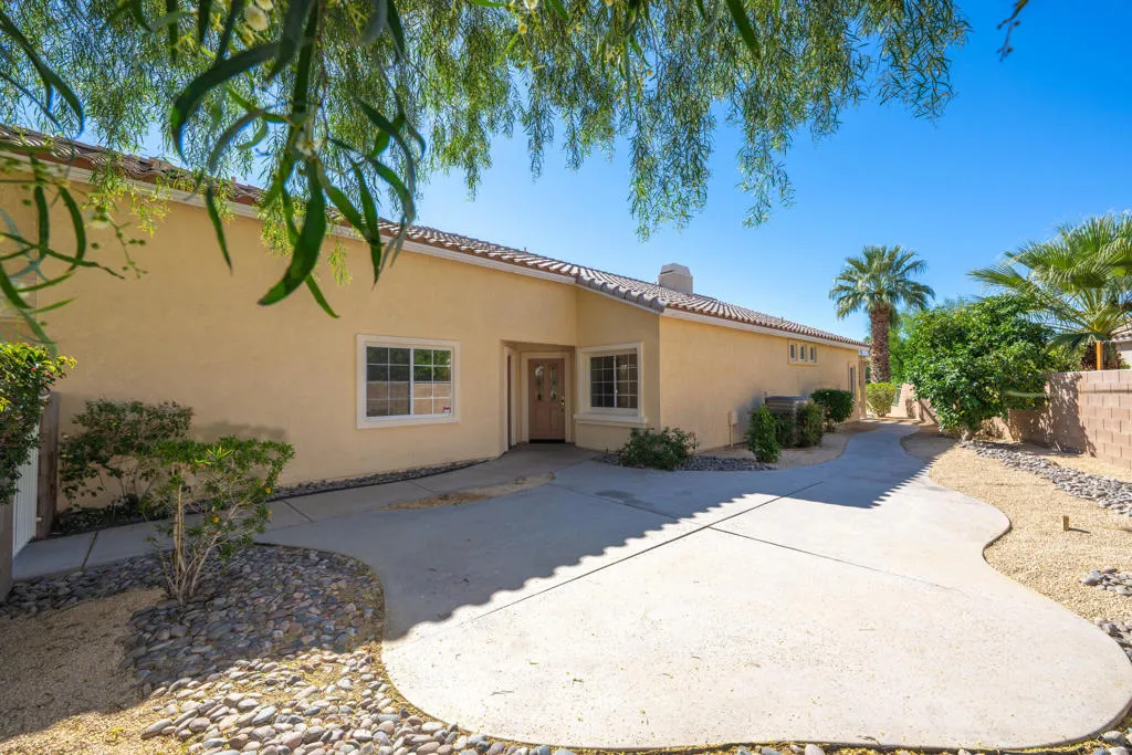 45627 Spyglass Hill Street, Indio, California 92201 home-pic-4