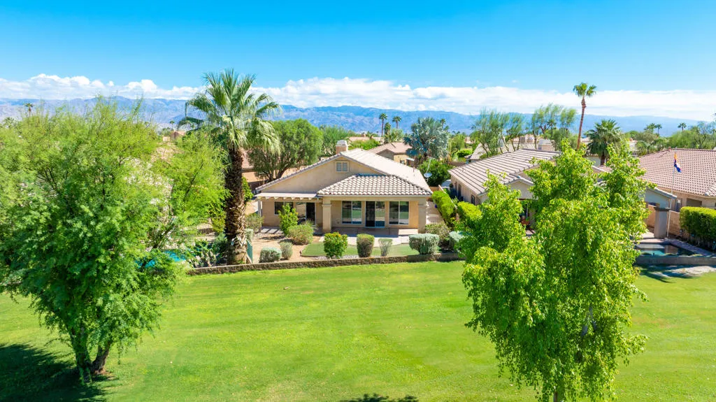 45627 Spyglass Hill Street, Indio, California 92201 home-pic-38