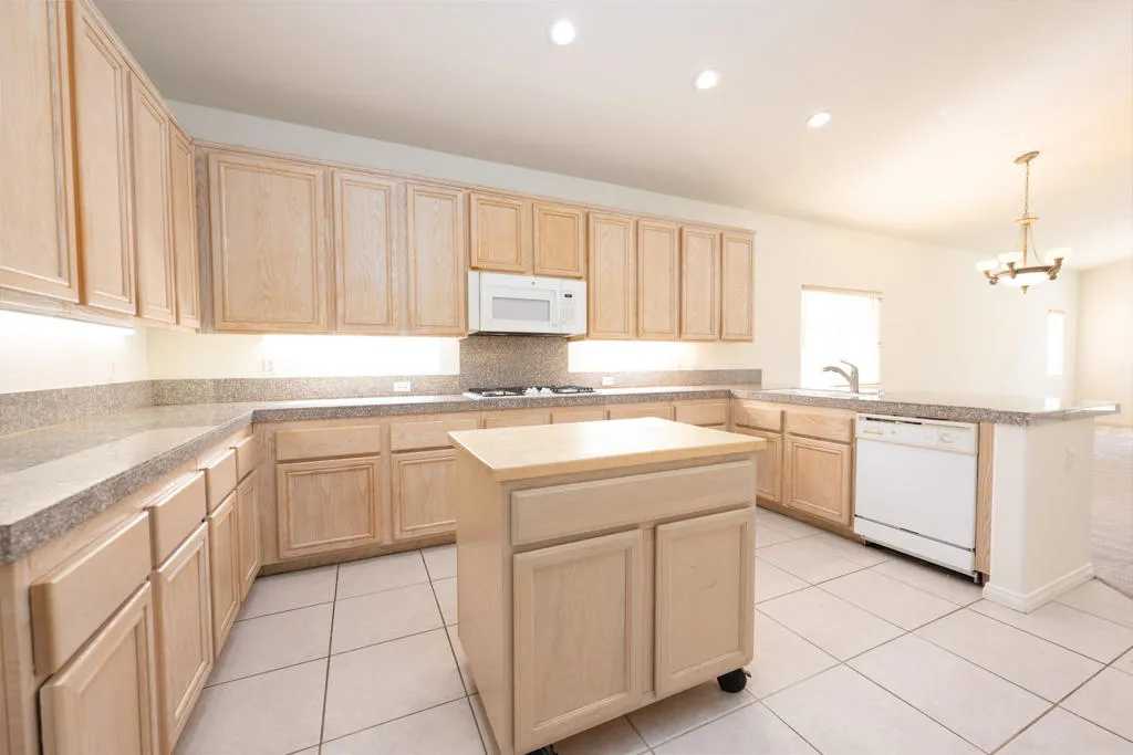 45627 Spyglass Hill Street, Indio, California 92201 home-pic-15
