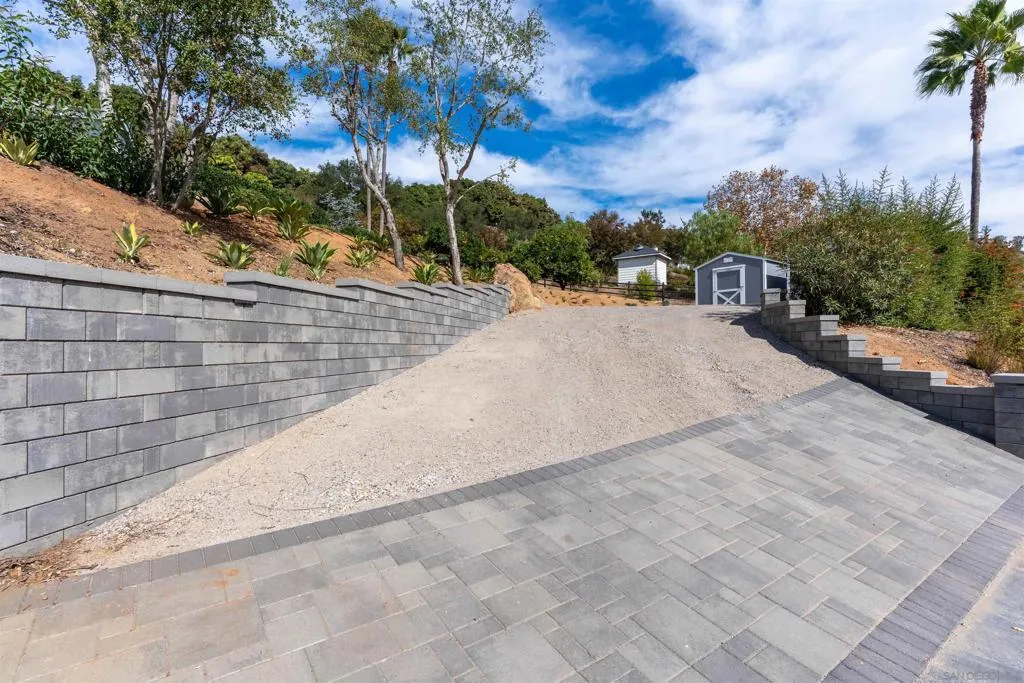 3649 Laketree, Fallbrook, California 92028 home-pic-38