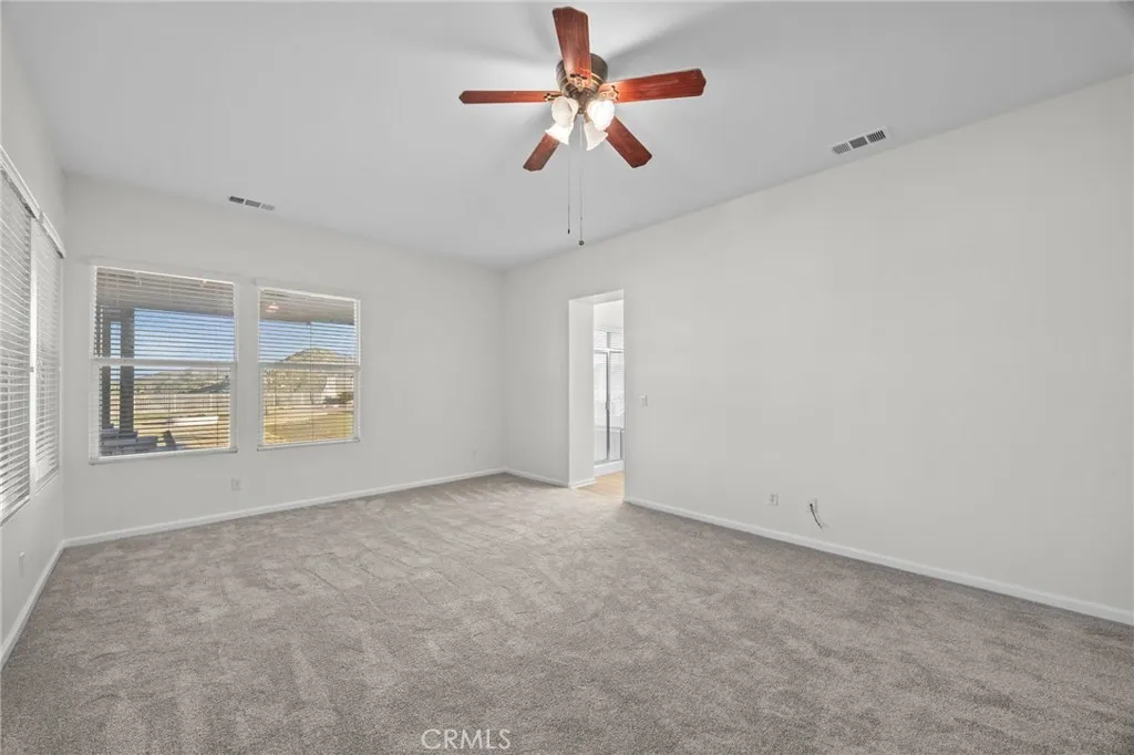 101 Via De La Valle, Lake Elsinore, California 92532 home-pic-26