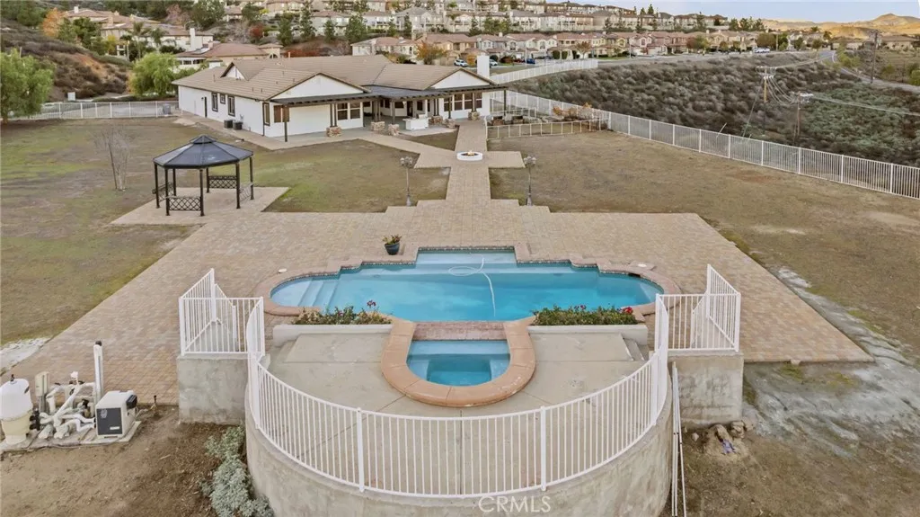 101 Via De La Valle, Lake Elsinore, California 92532 home-pic-44