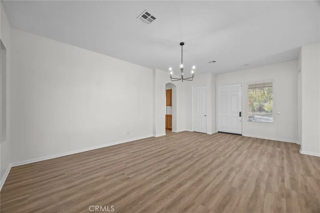 101 Via De La Valle, Lake Elsinore, California 92532 home-pic-4