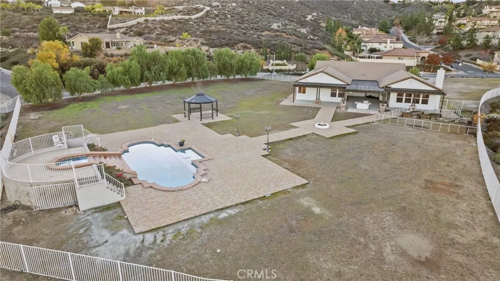 101 Via De La Valle, Lake Elsinore, California 92532 home-pic-43