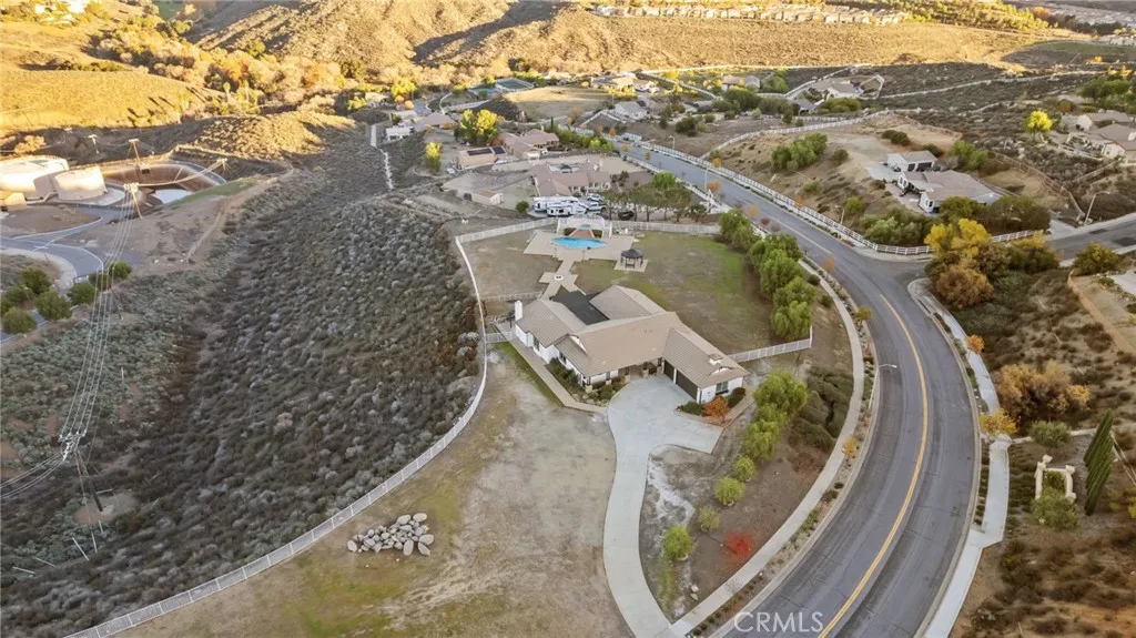 101 Via De La Valle, Lake Elsinore, California 92532 home-pic-49