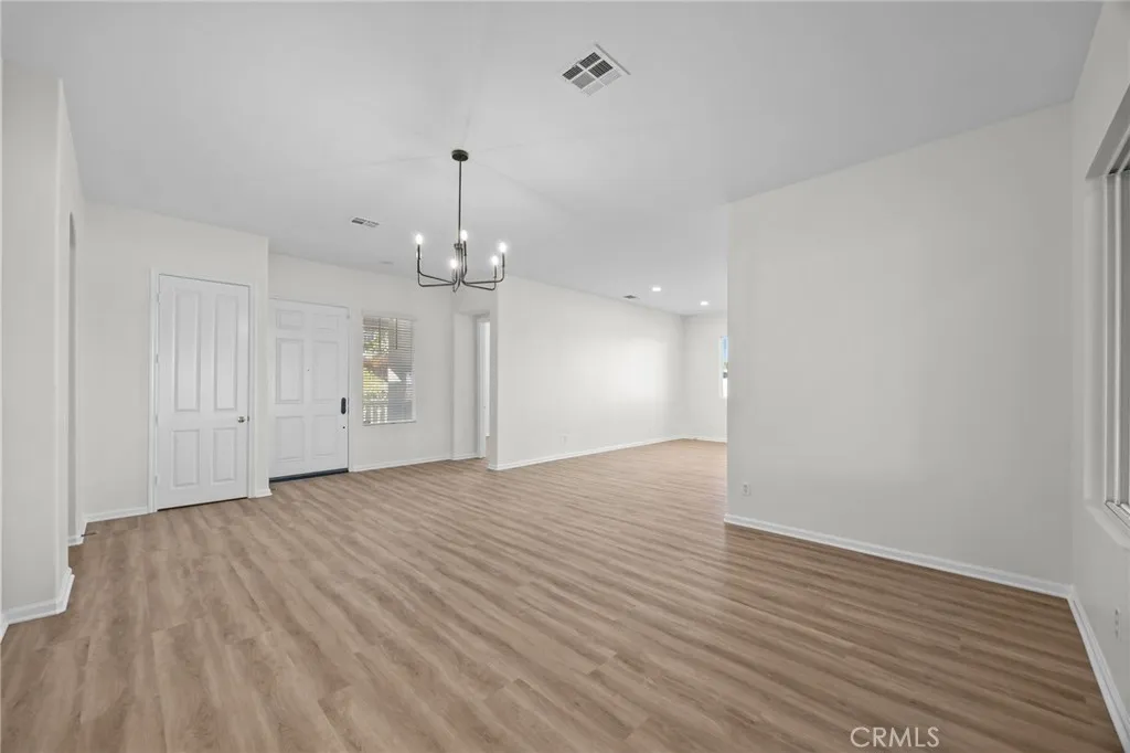 101 Via De La Valle, Lake Elsinore, California 92532 home-pic-3